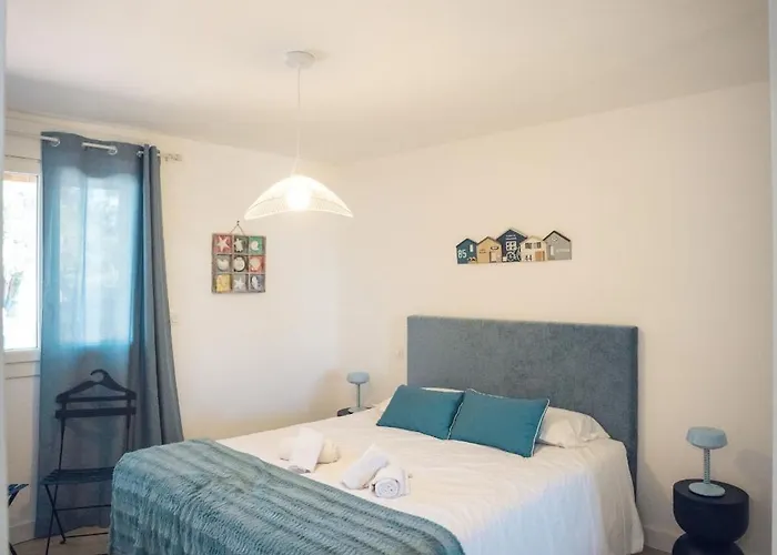 Les De Fiori Di Cala Rossa Villa *