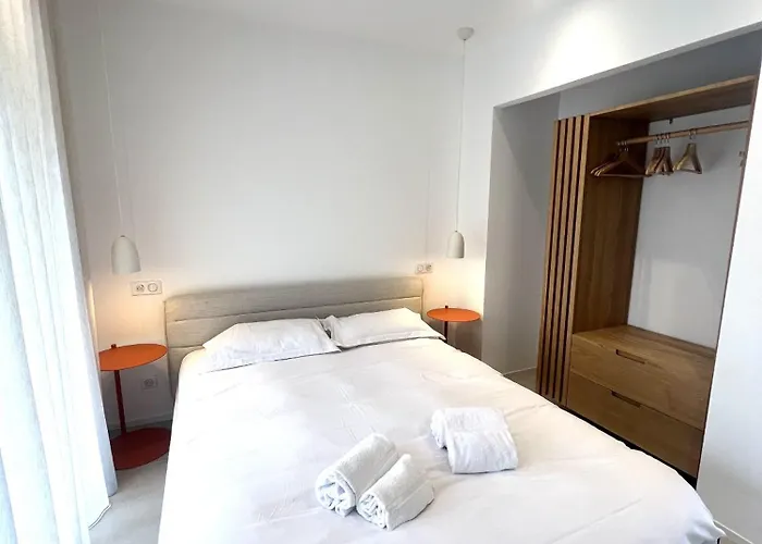 Les De Fiori Di Cala Rossa Villa *